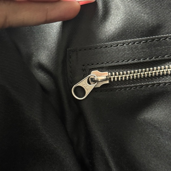 Telfar Medium Tote Bag- Black 100% AUTHENTICā¼ļø - Picture 4 of 13